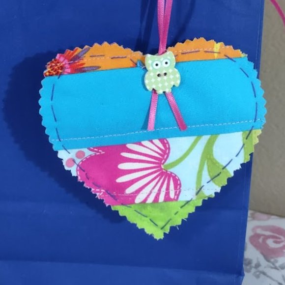 HANDCRAFTED GIFT TAGS - Picture 2 of 3